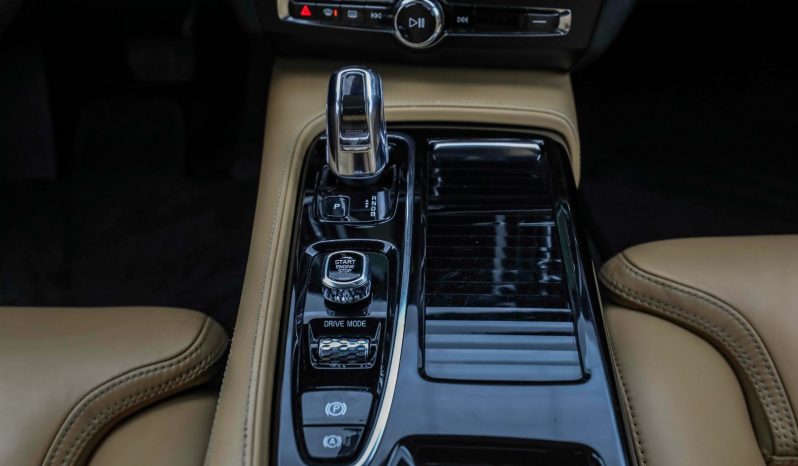 Volvo V90 T8 full