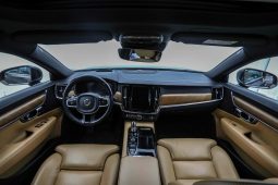 Volvo V90 T8 full