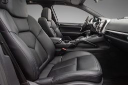 Porsche Cayenne full