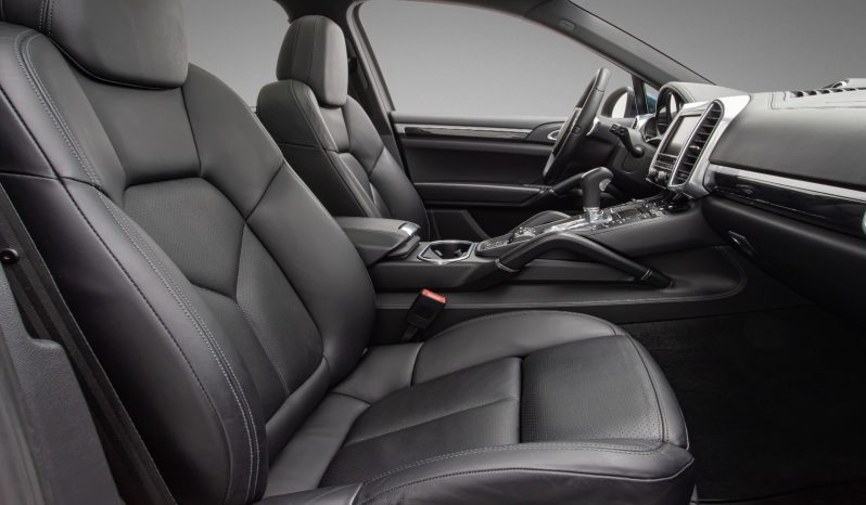Porsche Cayenne full