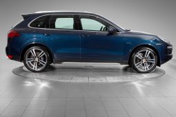 Porsche Cayenne full