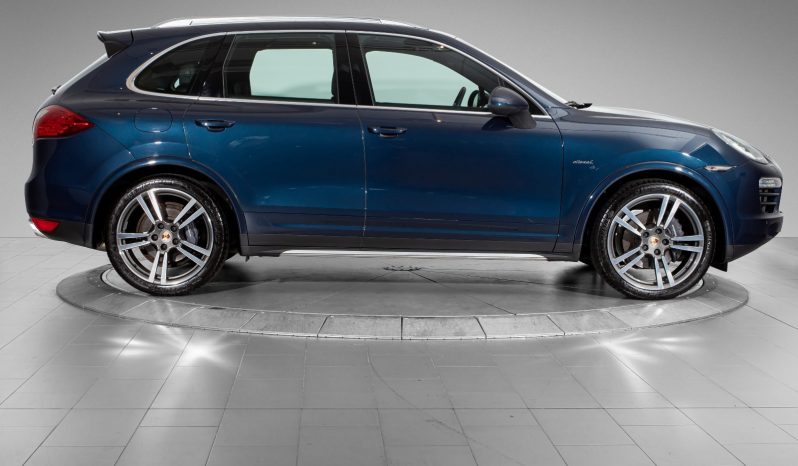 Porsche Cayenne full