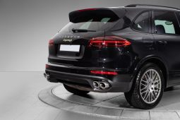 Porsche Cayenne full