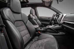 Porsche Cayenne full