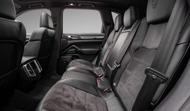 Porsche Cayenne full