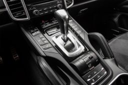 Porsche Cayenne full