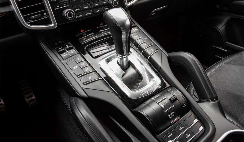 Porsche Cayenne full