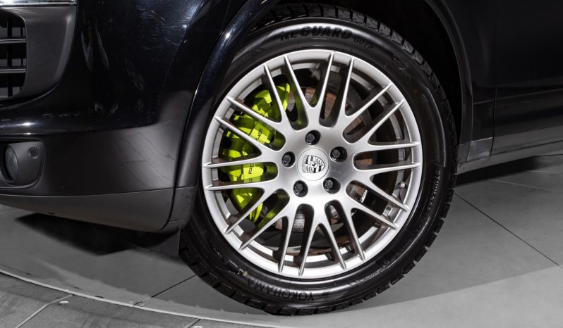 Porsche Cayenne full