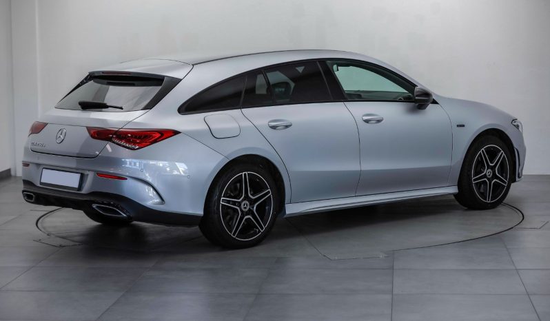 Mercedes-Benz CLA 250e full