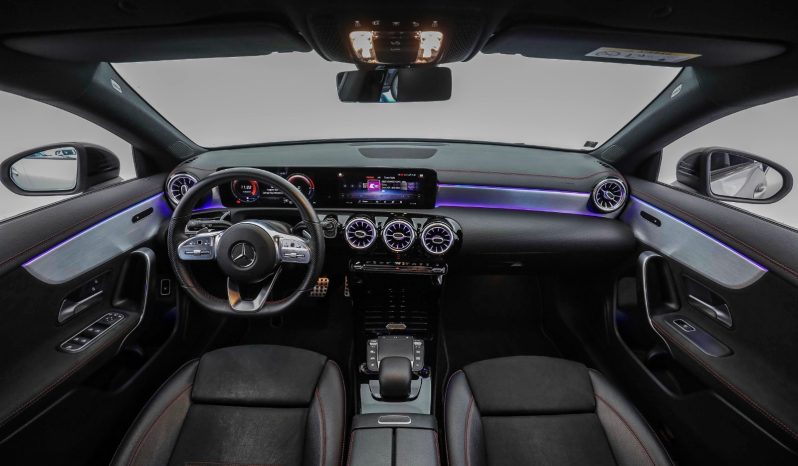 Mercedes-Benz CLA 250e full