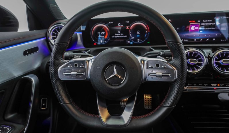 Mercedes-Benz CLA 250e full