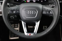 Audi Q8 full