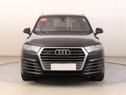 Audi SQ7 full