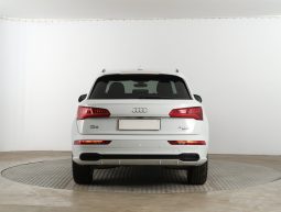 Audi Q5 full