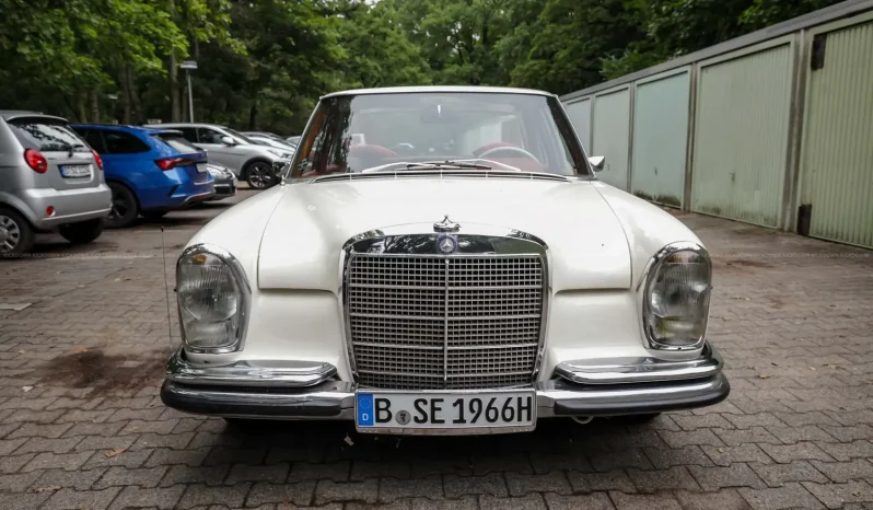Mercedes Benz W108 250 SE full