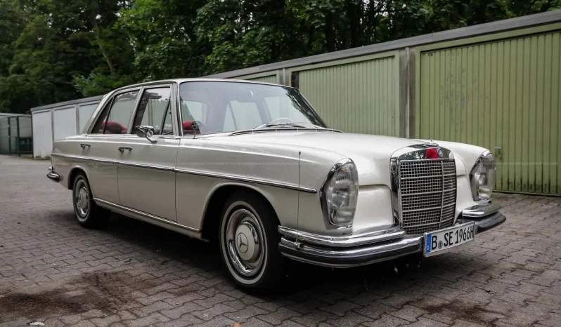 Mercedes Benz W108 250 SE full
