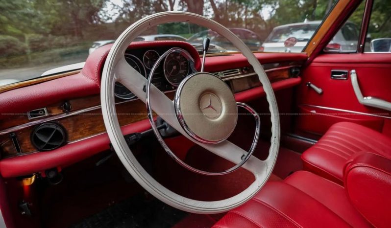 Mercedes Benz W108 250 SE full