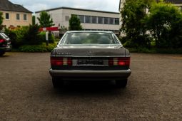 Mercedes-Benz 560 full