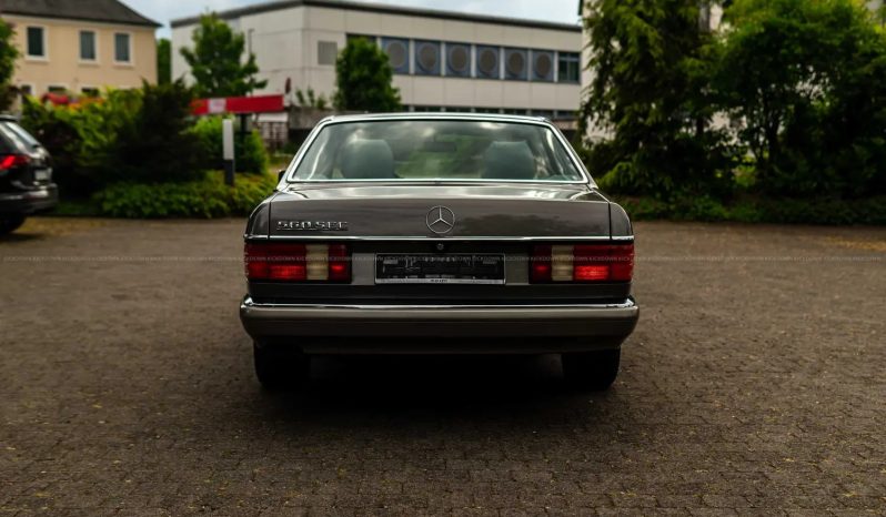 Mercedes-Benz 560 full