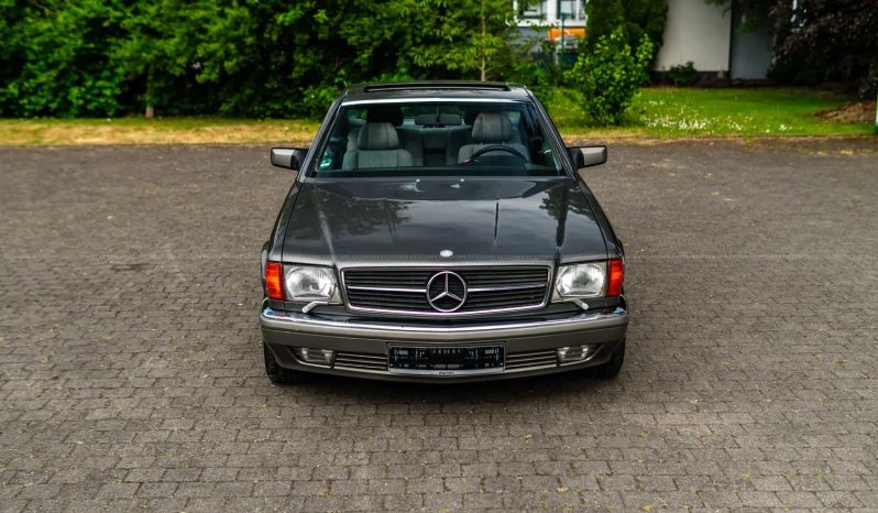 Mercedes-Benz 560 full