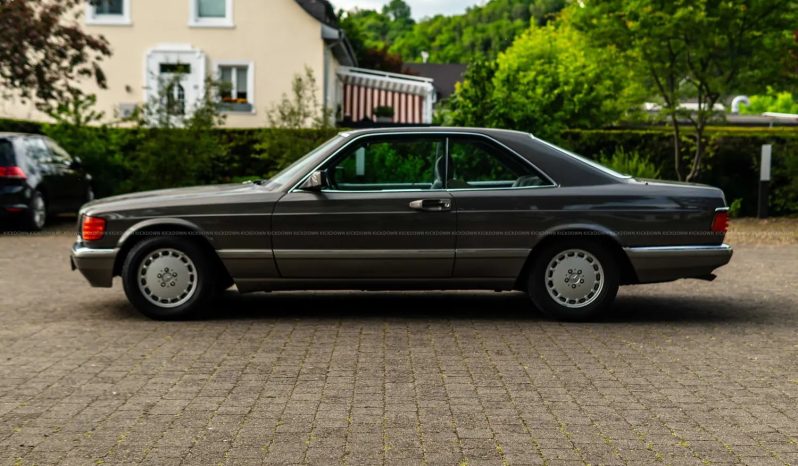 Mercedes-Benz 560 full