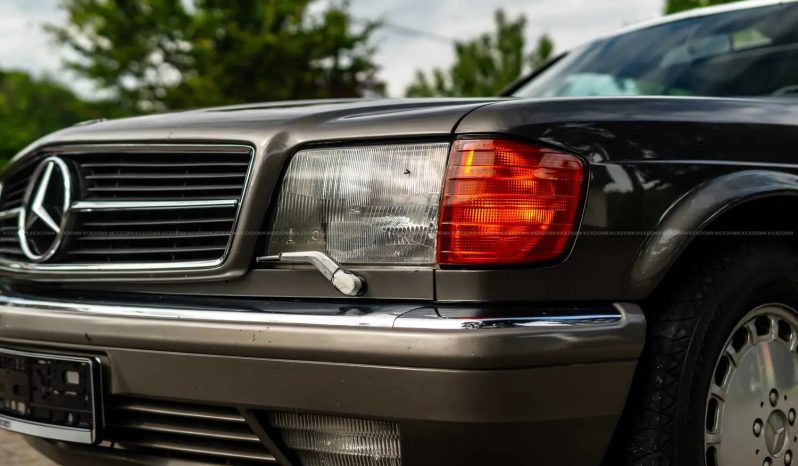 Mercedes-Benz 560 full