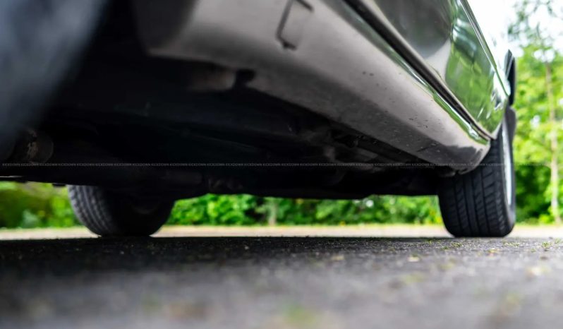 Mercedes-Benz 560 full