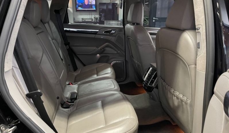 Porsche Cayenne Turbo full