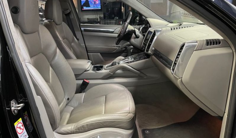 Porsche Cayenne Turbo full