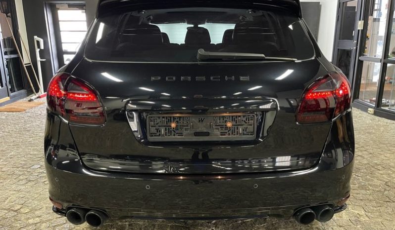 Porsche Cayenne Turbo full