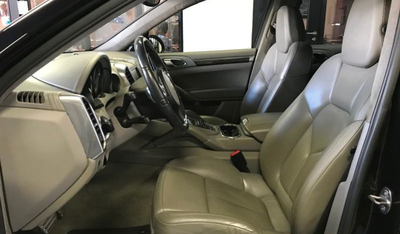 Porsche Cayenne Turbo full