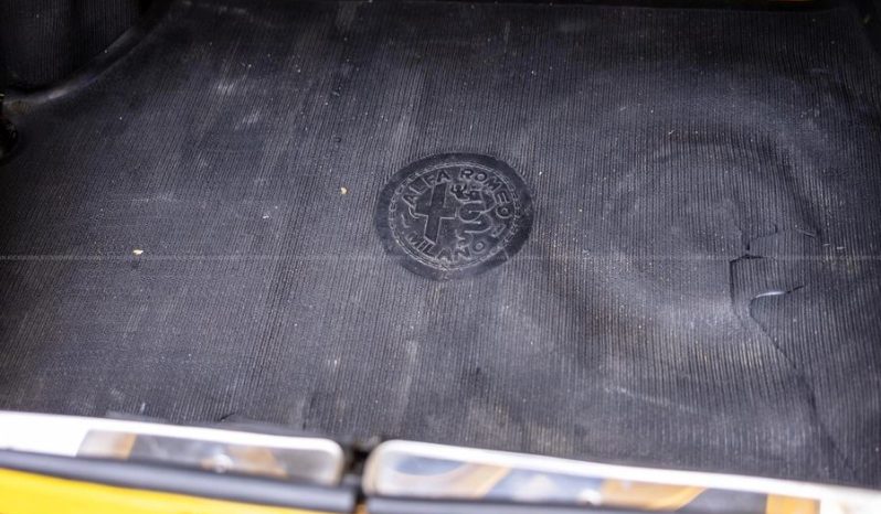 Alfa Romeo GT 1300 Junior full