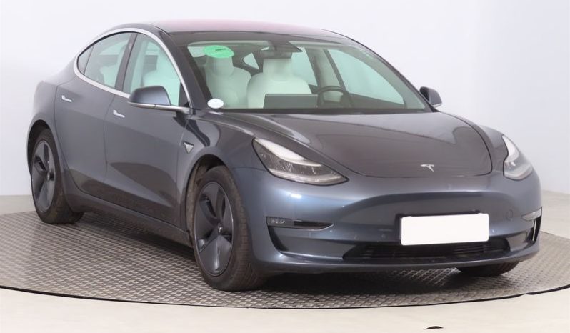 Tesla Model 3 full