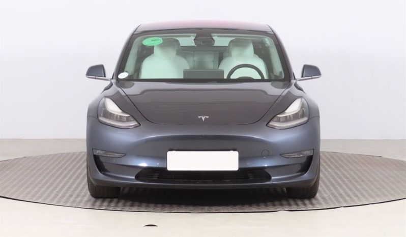 Tesla Model 3 full