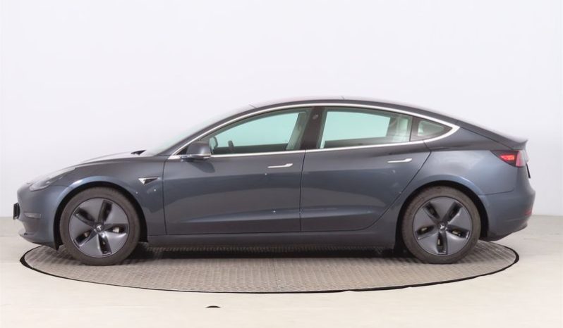 Tesla Model 3 full