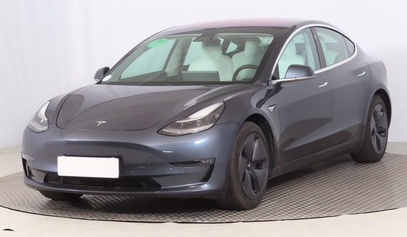 Tesla Model 3 full