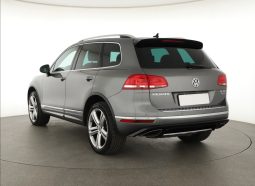 Volkswagen Touareg, 2015 full