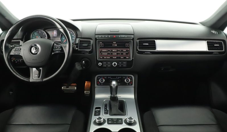 Volkswagen Touareg, 2015 full