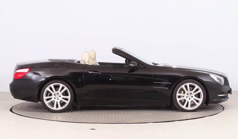 Mercedes-Benz SL, 2012 full